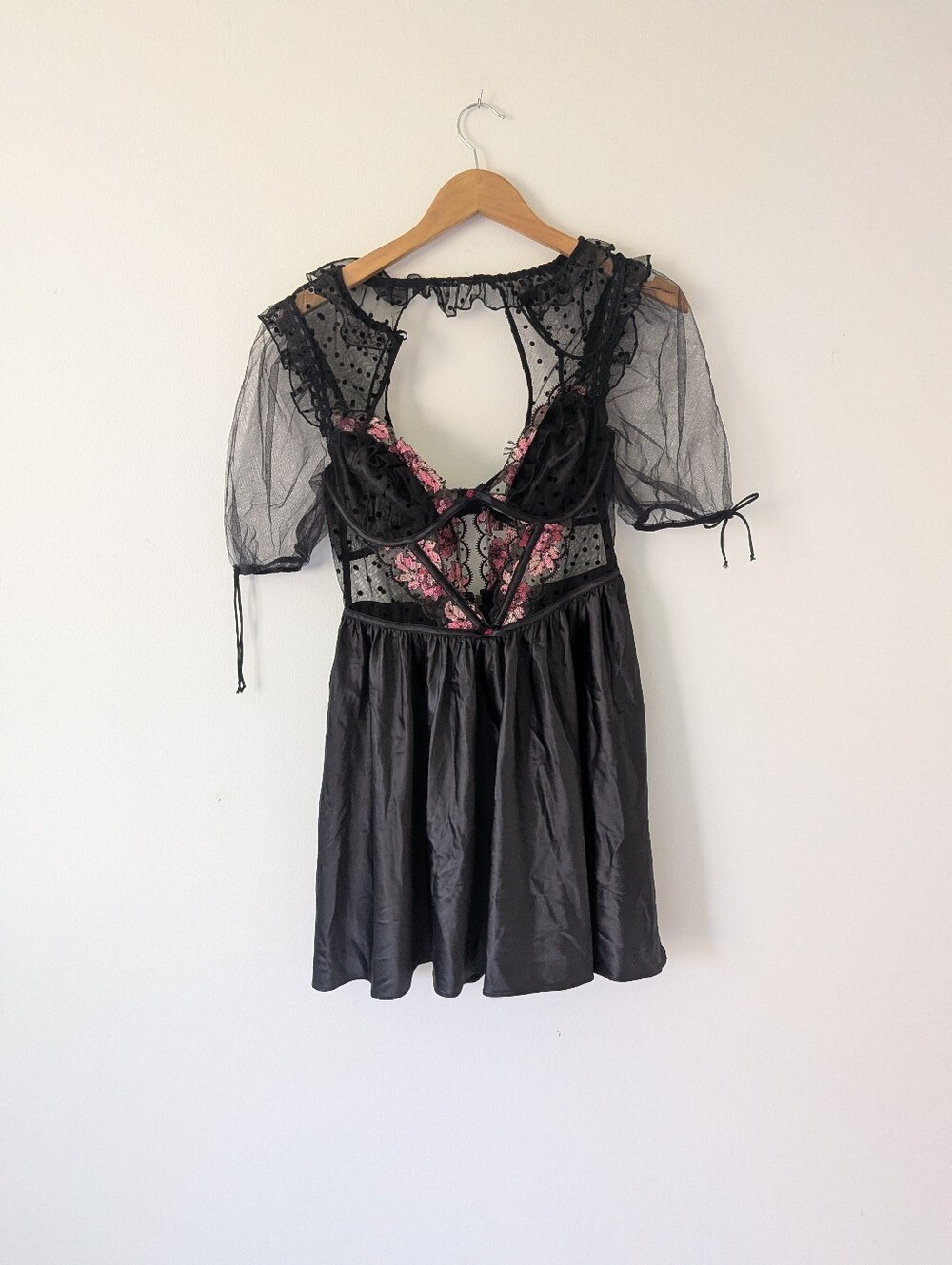 For Love and Lemons Juliet Puff Sleeve Black Lace Dress - Picture 2 of 12